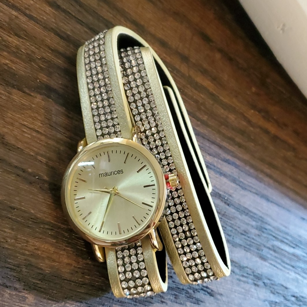 Wrap around watch